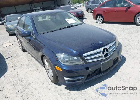2013 Mercedes-Benz C 300 Luxury 4Matic/Sport 4Matic из США, поврежденный, VIN WDDGF8AB7DR278526